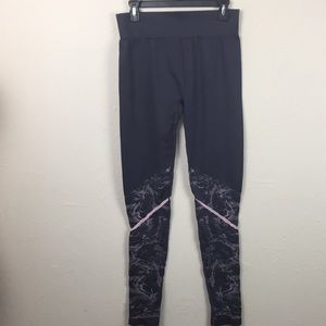 Fabletics Eliza Seamless Tights Gray Pink Cutout